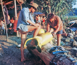 Nel 1963 esegue la prima documentazione fotografica del giacimento preistorico sommerso del “Gran Carro” nel lago di Bolsena e successivamente, nel 1966, partecipa alla missione della “University of Pennsylvania”.